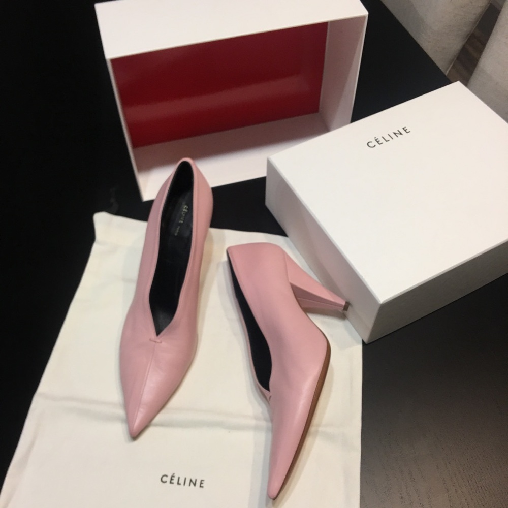 Celine V Neck Nappa Leather pumps